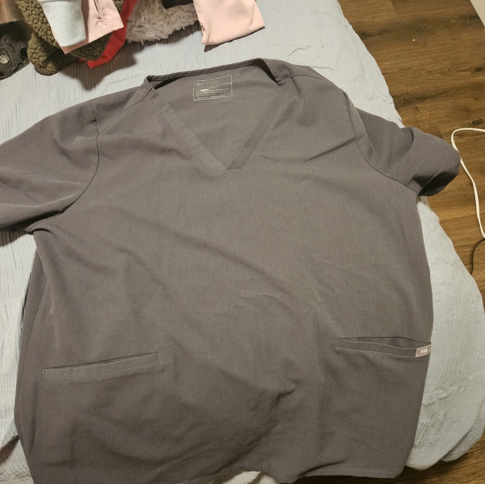 Figs Scrub Top